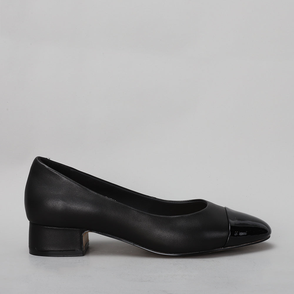 Eliska - Black/Black Patent - LE SANSA