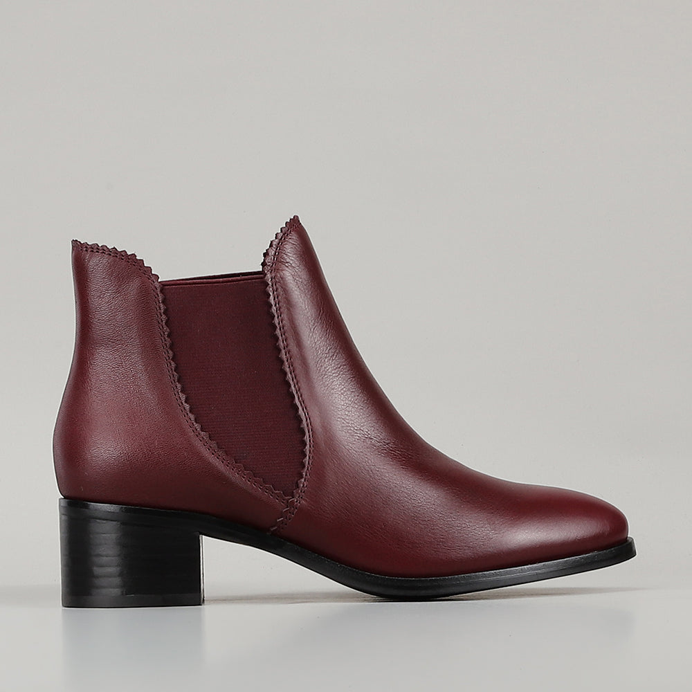 Rodeo - Burgundy - LE SANSA