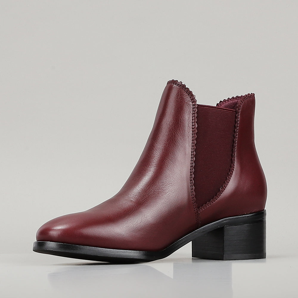 Rodeo - Burgundy - LE SANSA