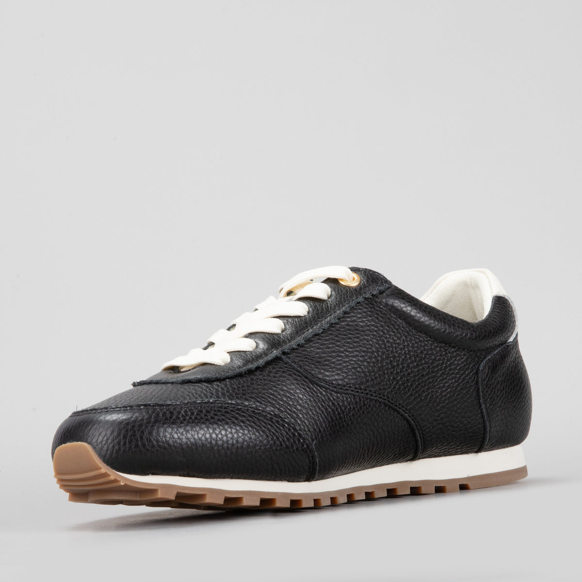 Bovi - Black Pebbled Leather