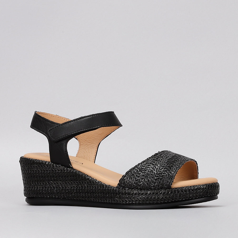 Pilia - Black - LE SANSA