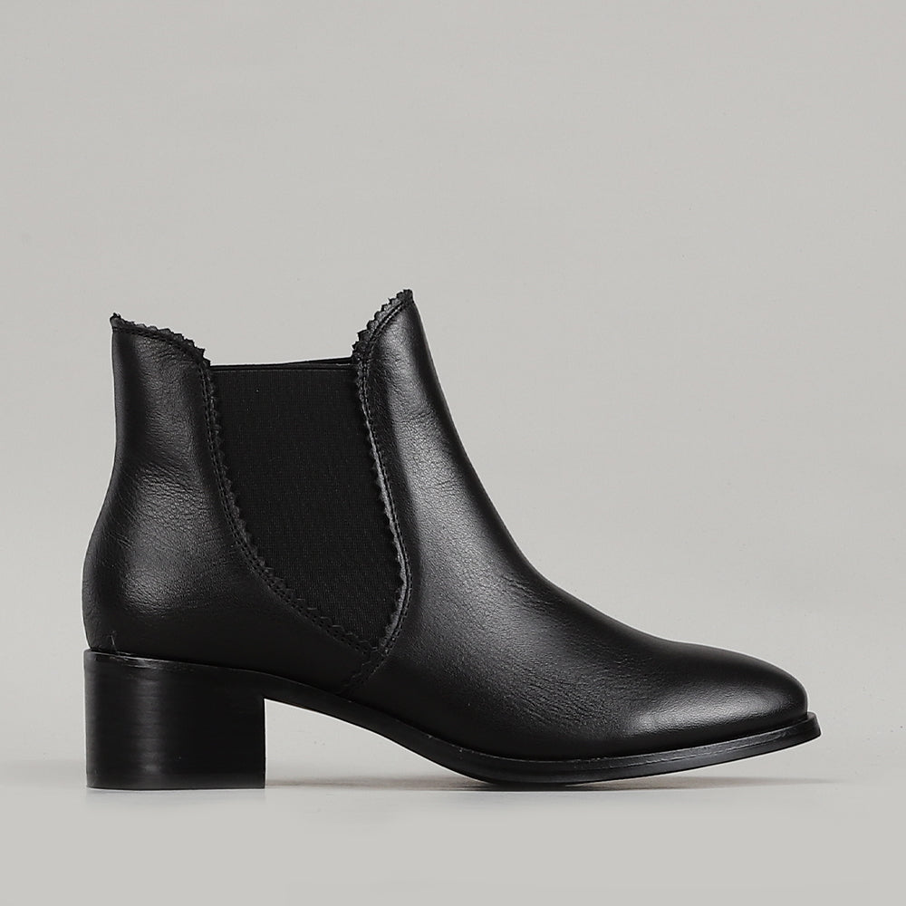 Rodeo - Black - LE SANSA