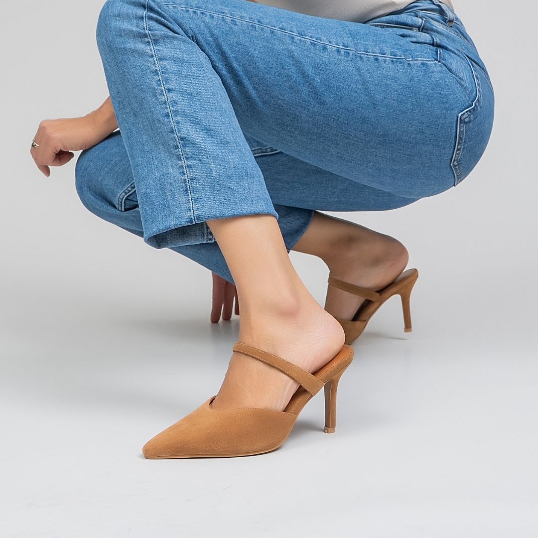 Nona - Butterscotch Suede - Naked Arches