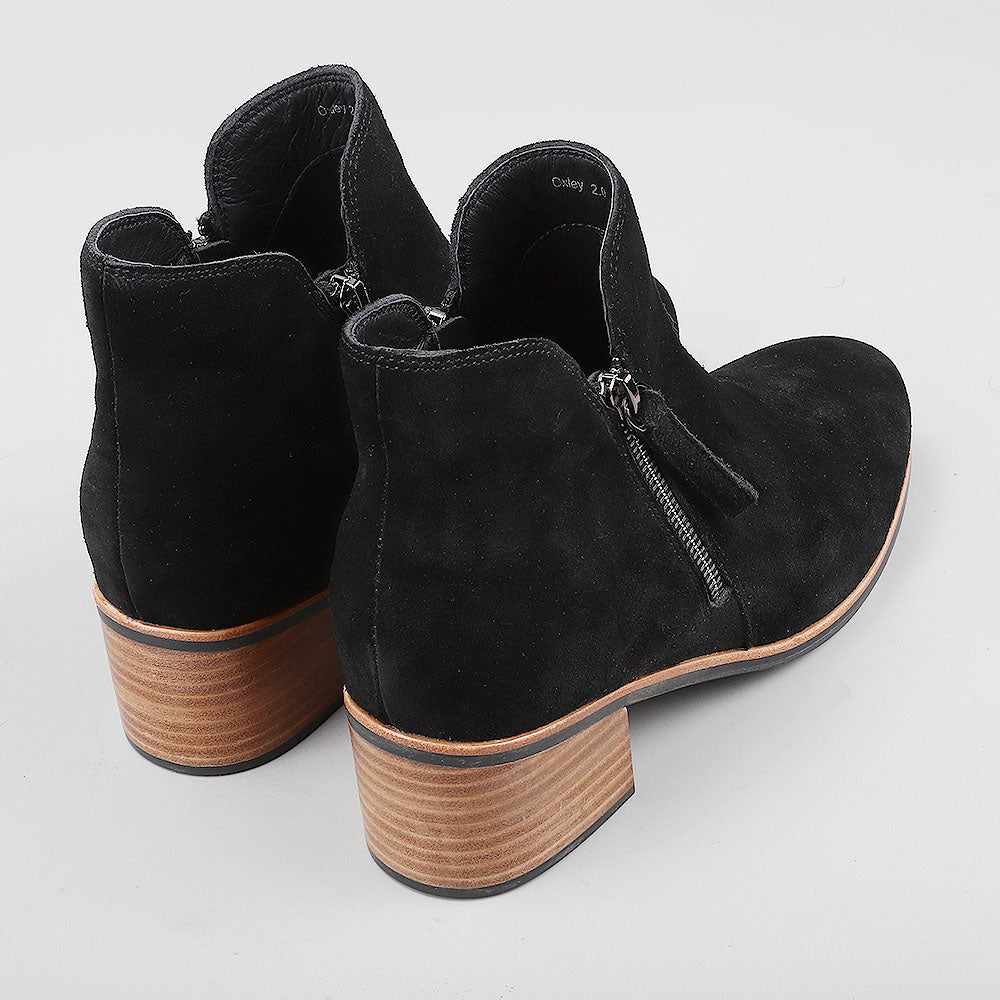 Oxley 2.0 - Black Suede - Naked Arches