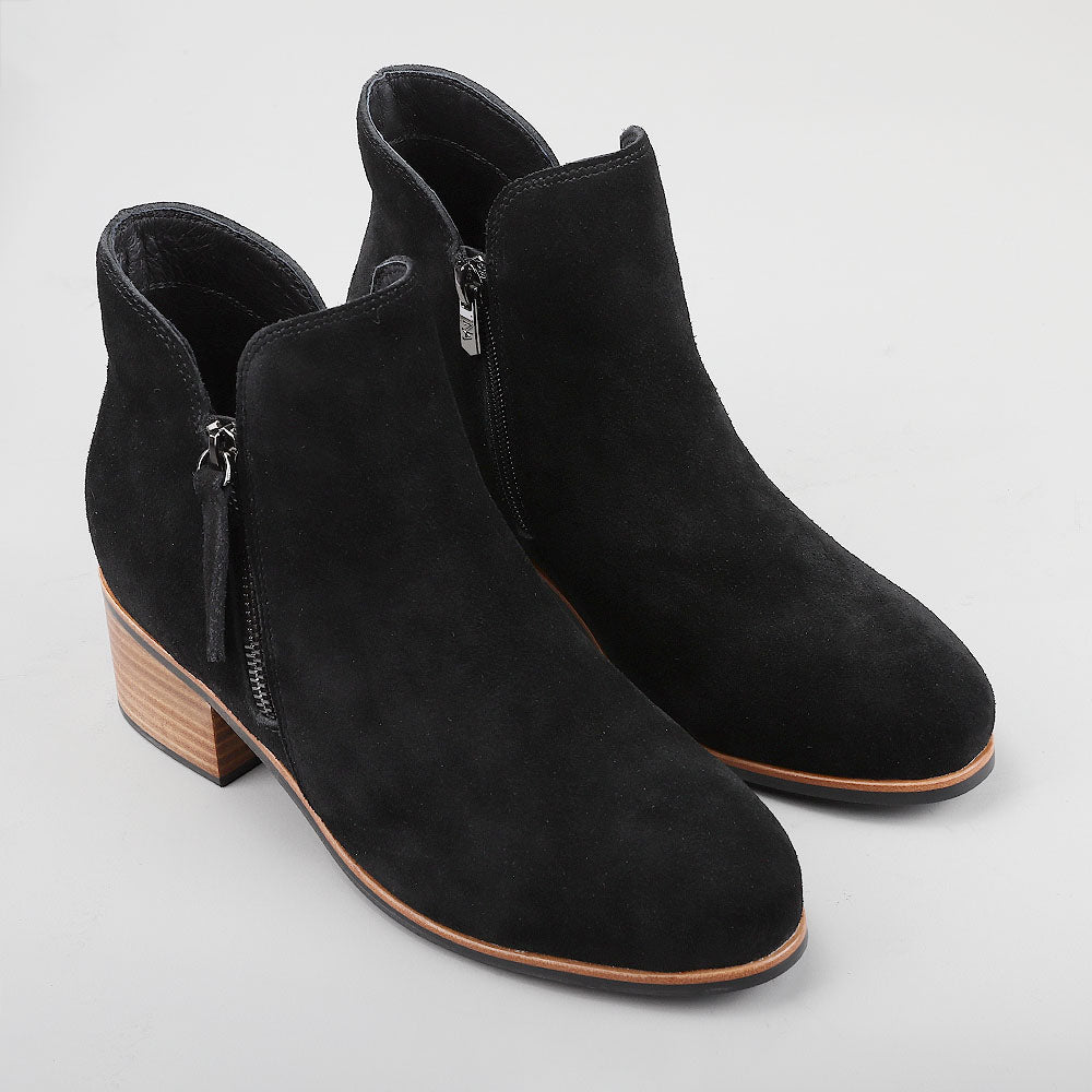 Oxley 2.0 - Black Suede - Naked Arches