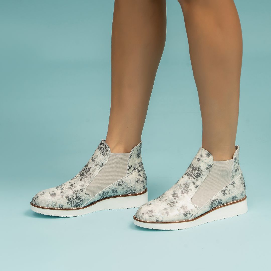 RALLY - White Floral - LE SANSA