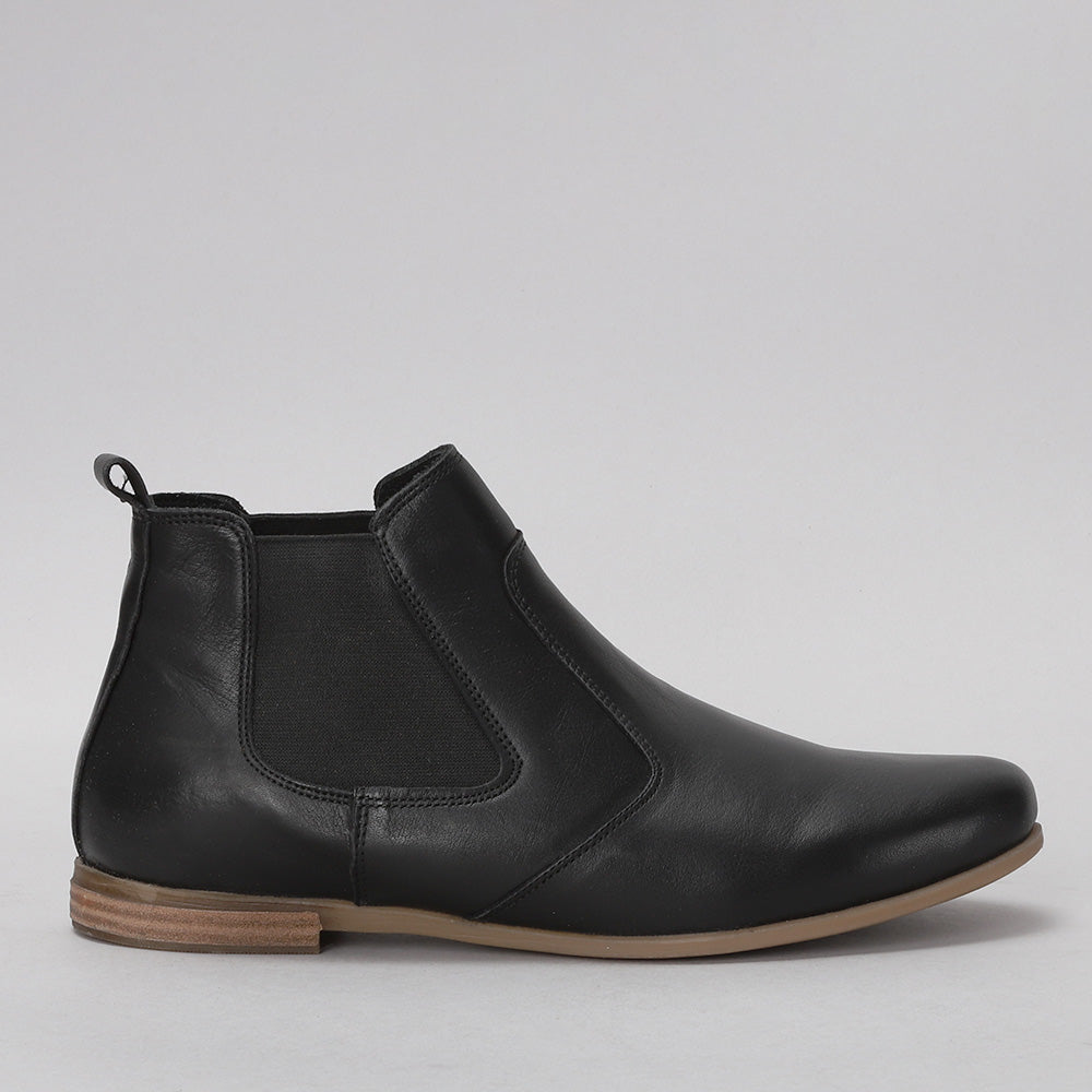 Tasman - Black - LE SANSA